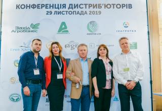 phplN6E2g_5de984885145e9_28106415